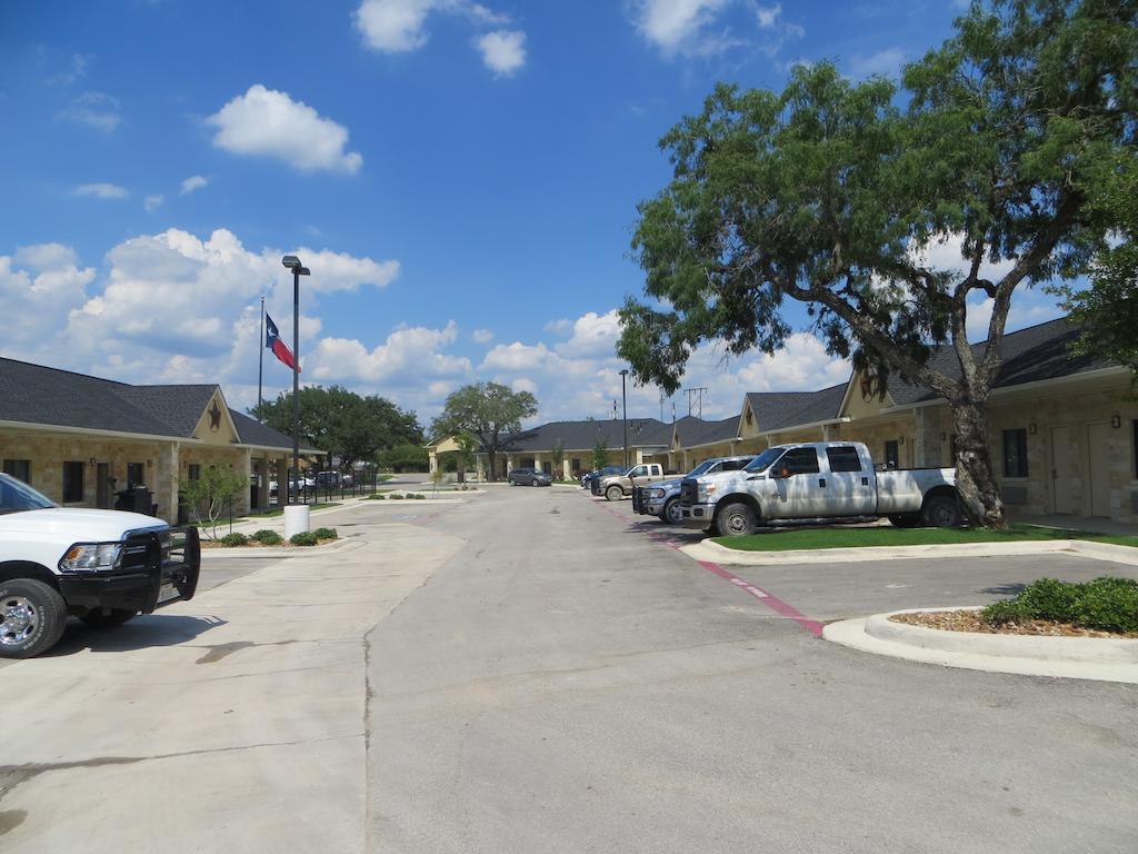 Hotel Texas Cuero Extérieur photo