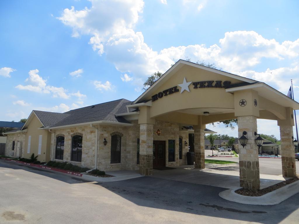 Hotel Texas Cuero Extérieur photo